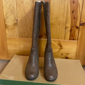 Jambu Chai Tobacco Boots